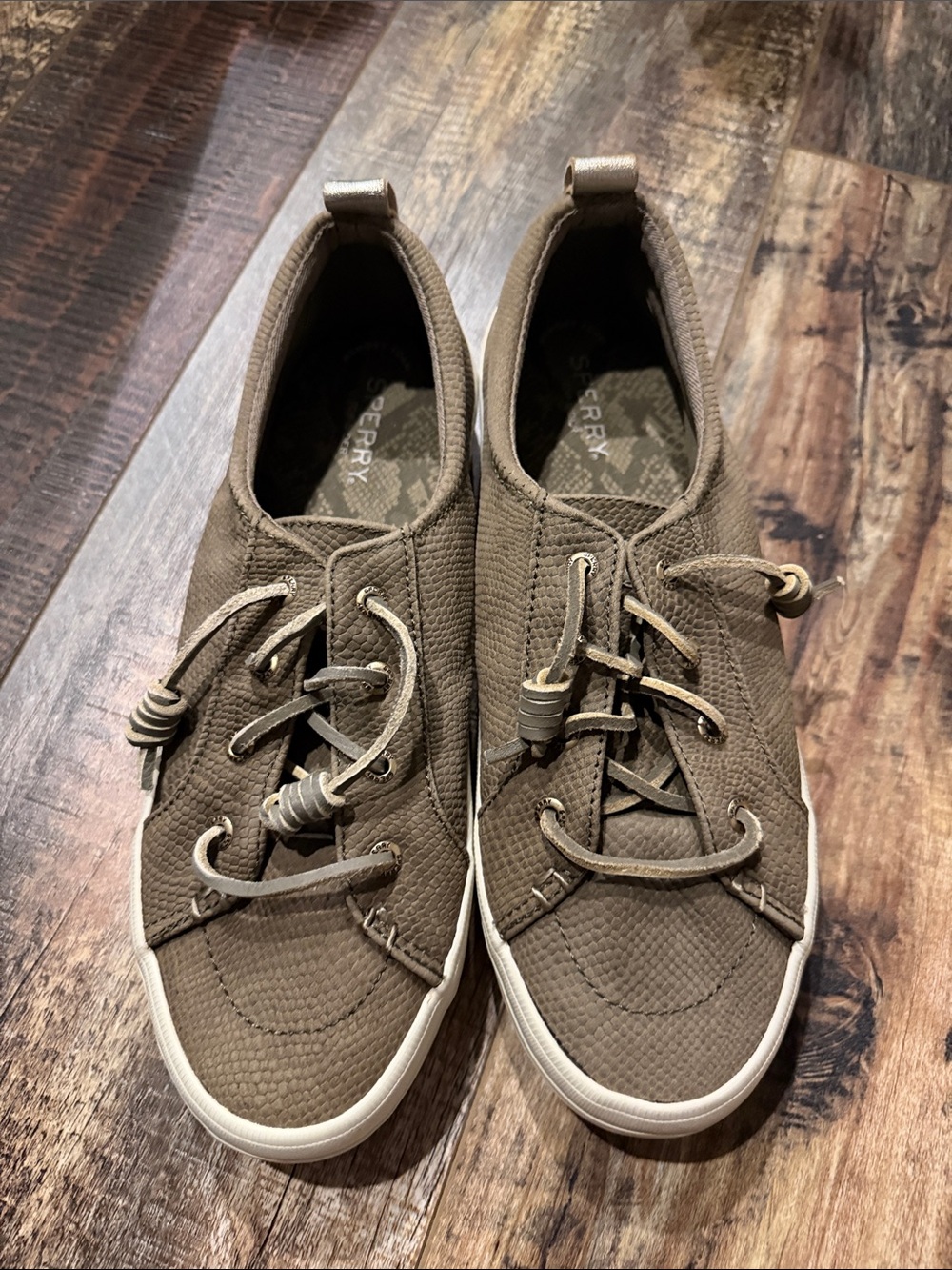 Sperry Women’s Olive Green Top Sider Boat Shoes with White Sole Size 9 1/2 NWOT
